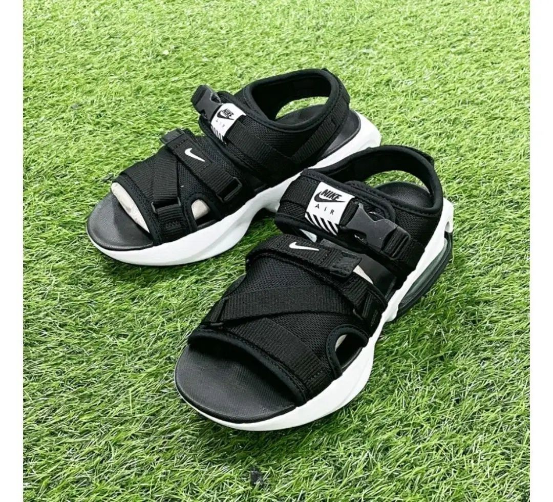 ユニセックス NIKE ナイキ 厚底 サンダル (ブラック/ホワイト)