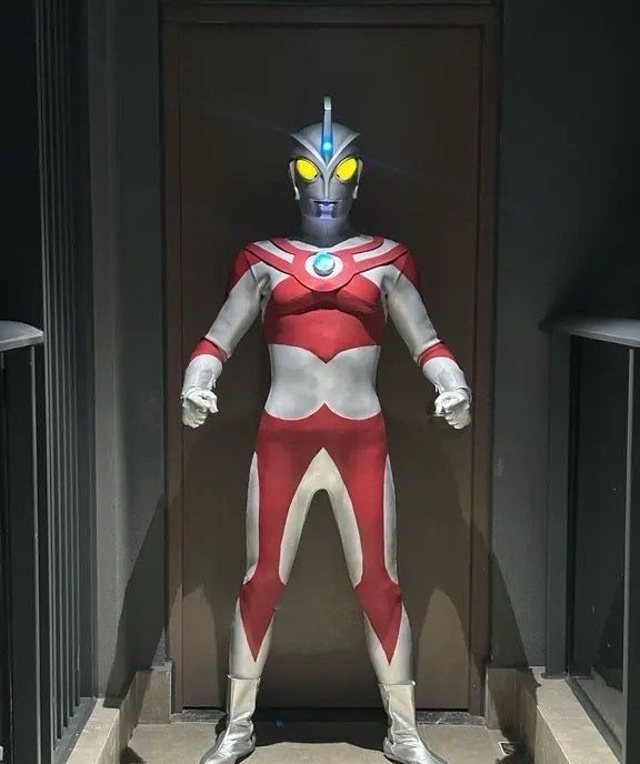 ウルトラマンエース フルスーツ コスプレ衣装 ヘッド付き 発光カラータイマー 完全オーダーメイド