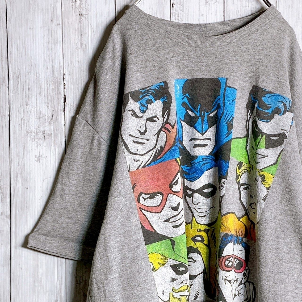 人気デザイン】DC COMICS T-shirt DCコミックス バットマン スーパー
