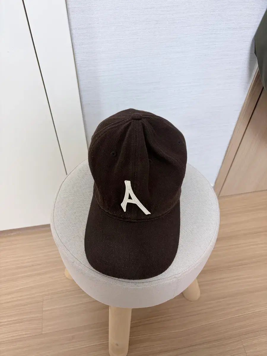 L テフストアーズ A ベースボールキャップ ブラウン