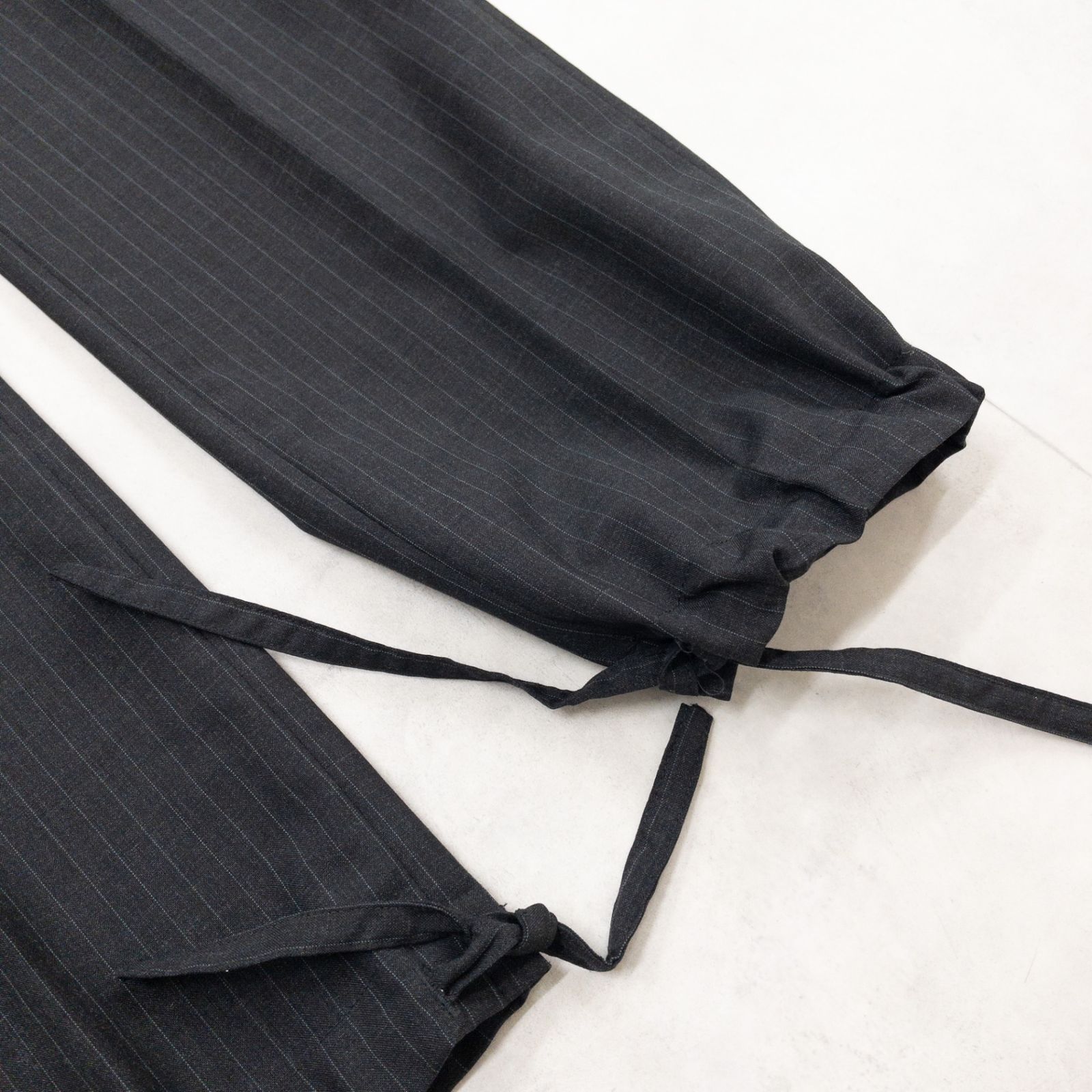 KRISVANASSCHE クリスヴァンアッシュ パンツ ストライプ柄 ドロー