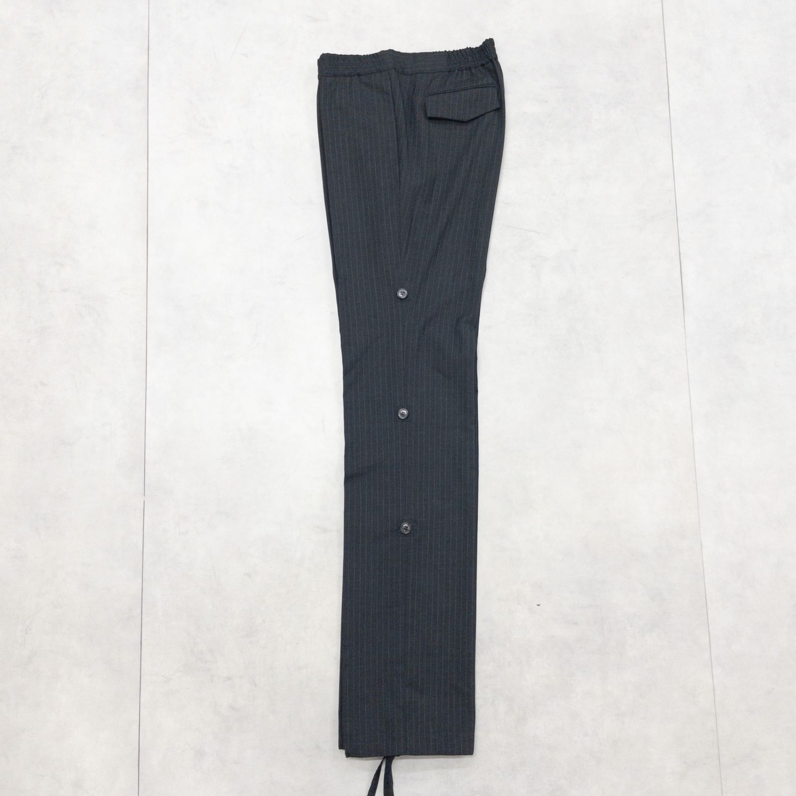 クリスヴァンアッシュ　ウールスラックス KRISVANASSCHE クリスヴァンアッシュ パンツ ストライプ柄 ドロー