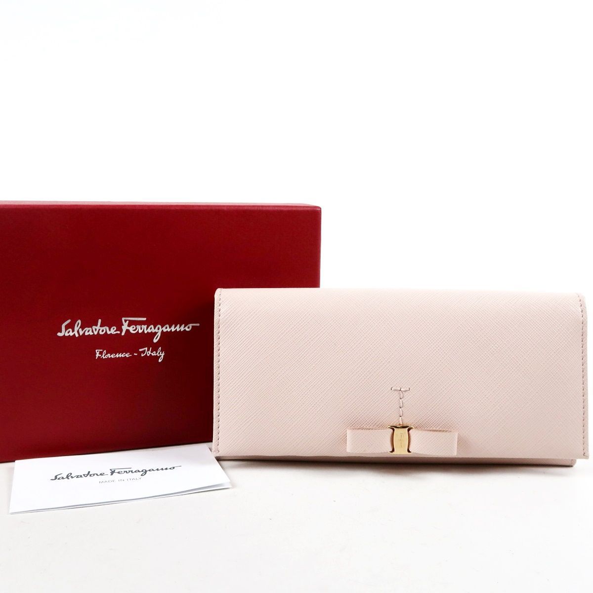新品同様・未使用】Ferragamo フェラガモ ヴァラ リボン 二つ折り長 