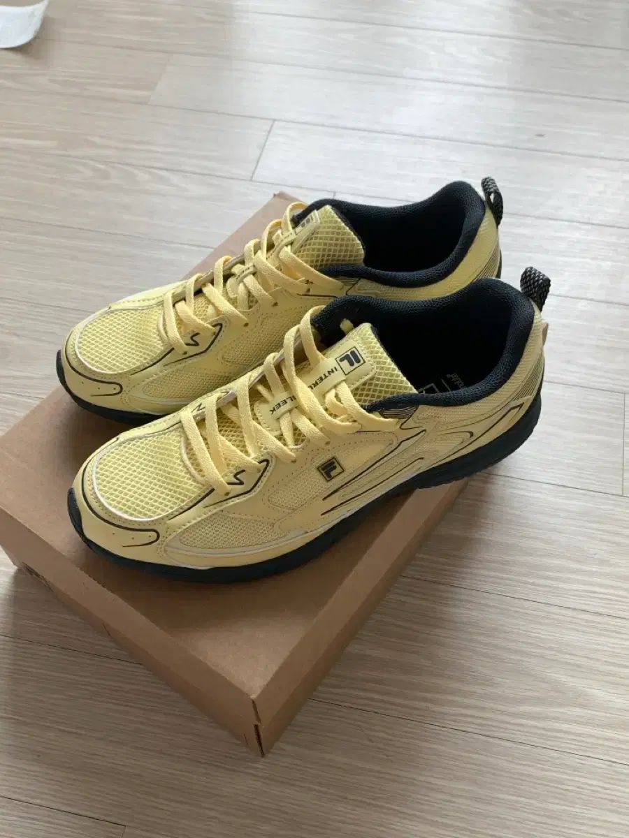 ヒールラ インRUN スリック 235 9,043円
