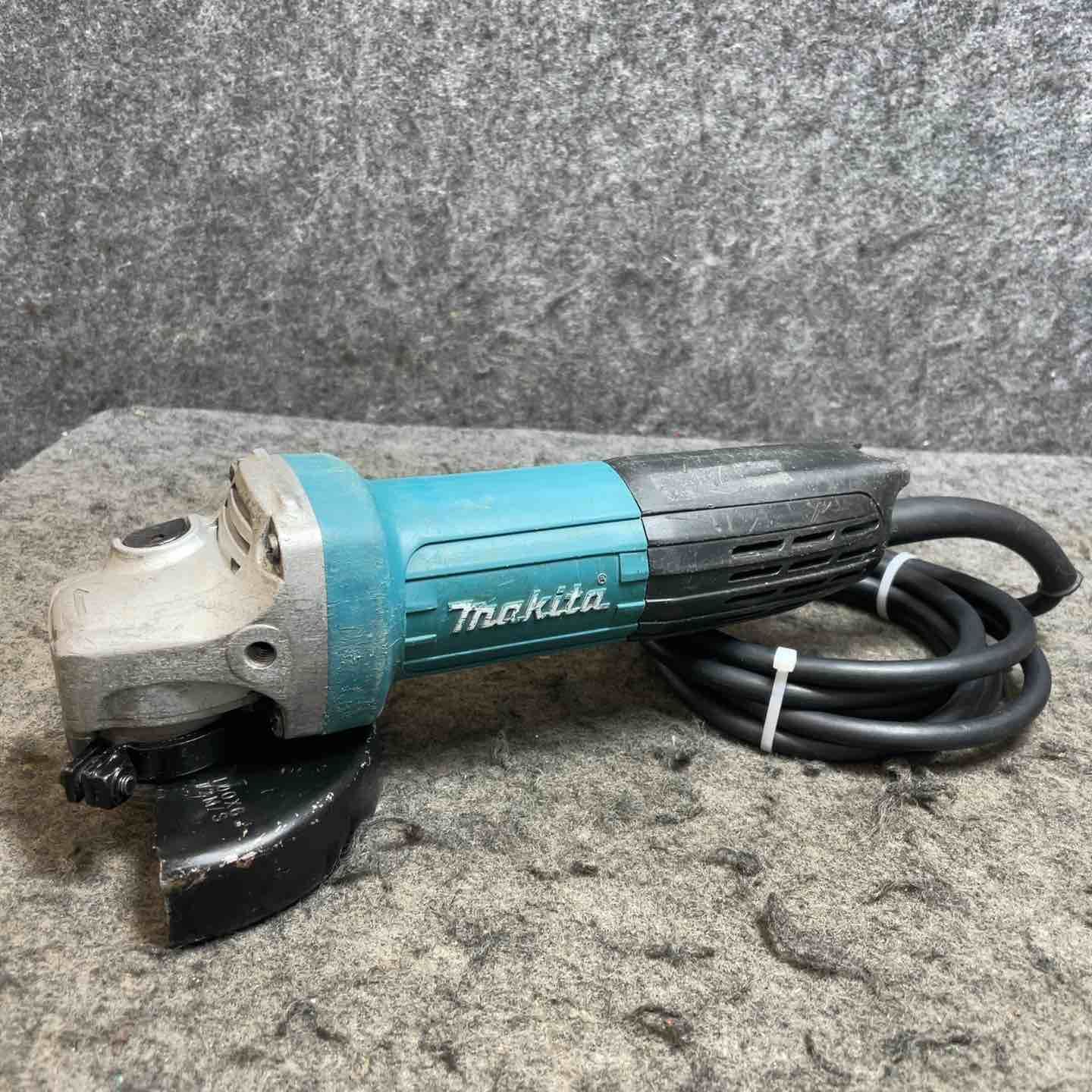 マキタ(makita) 100mmディスクグラインダ GA4032【桶川店】