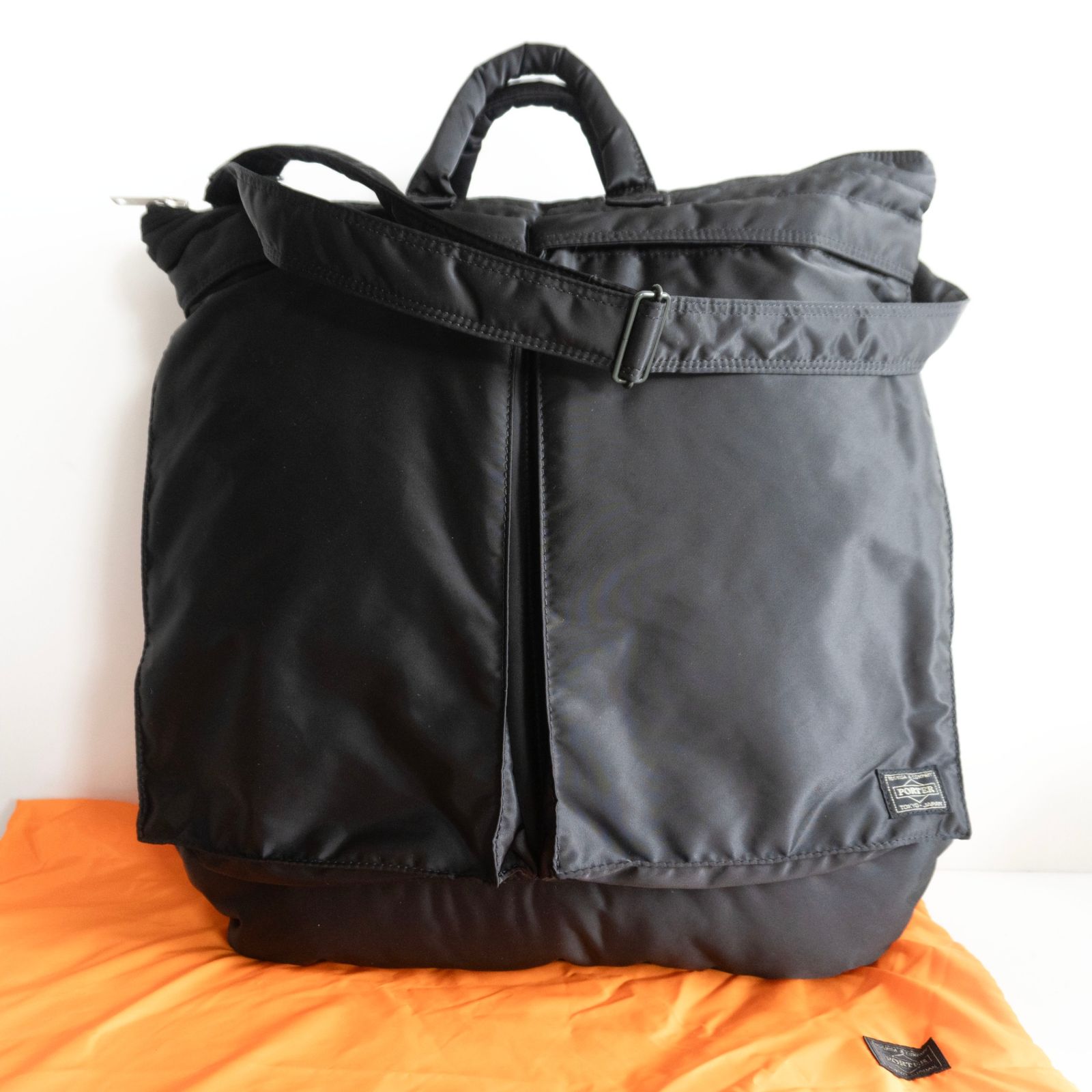 【極美品】PORTER 【タンカー 2way ヘルメットバッグ】ポーター ショルダーバッグ ナイロン ブラック TANKER BAG 26060783