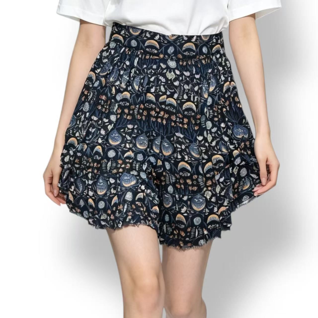未使用品 Chloe クロエ ショートパンツ 定価￥183000 キュロット プリーツ ハンガー付き サイズ34 ネイビー