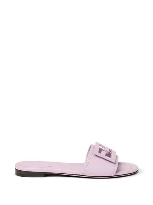 FENDI バゲット レザー フラット サンダル 送料無料