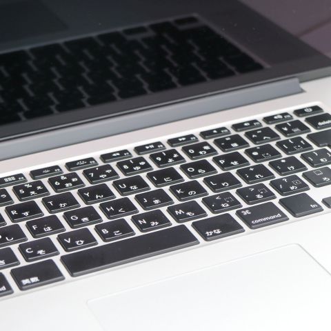 超美品 MacBook Pro 2015 15インチ 第5世代 Core i7 16GB SSD 256GB