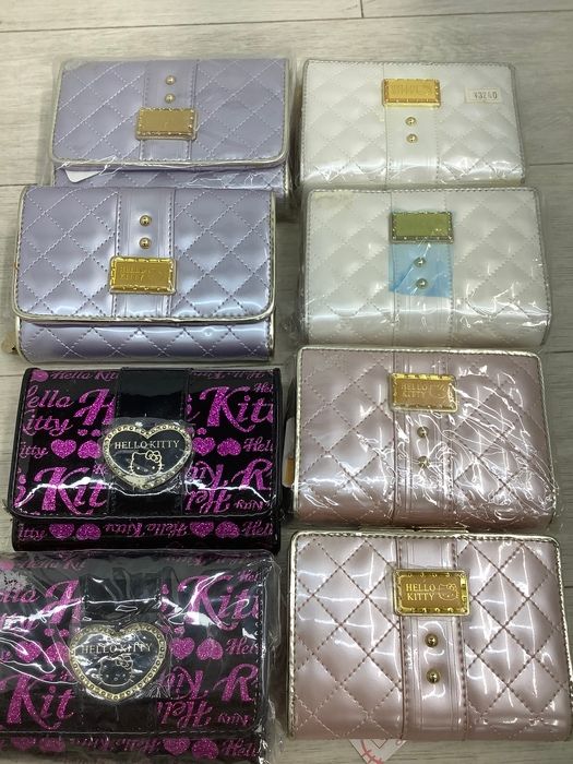 T28 サンリオ キティ 財布 折りたたみ まとめて レトロ