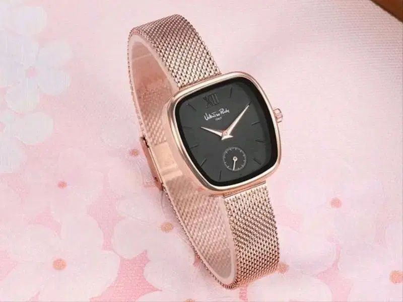 高級感 Sクラス レディース 正規品 VALENTINORUDY ブランド メタル リストウォッチ 出品