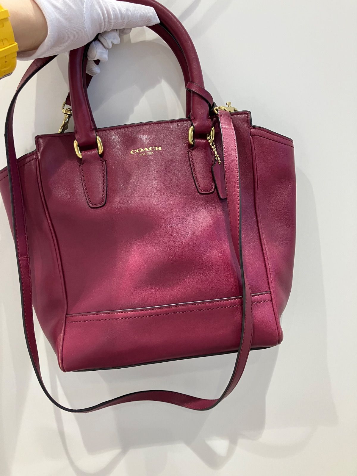 COACH バーガンディ レザーショルダーバッグ　2way プレート 付属品 COACHコーチ バーガンディ ハンドバッグ ショルダーバッグ 2way レザー