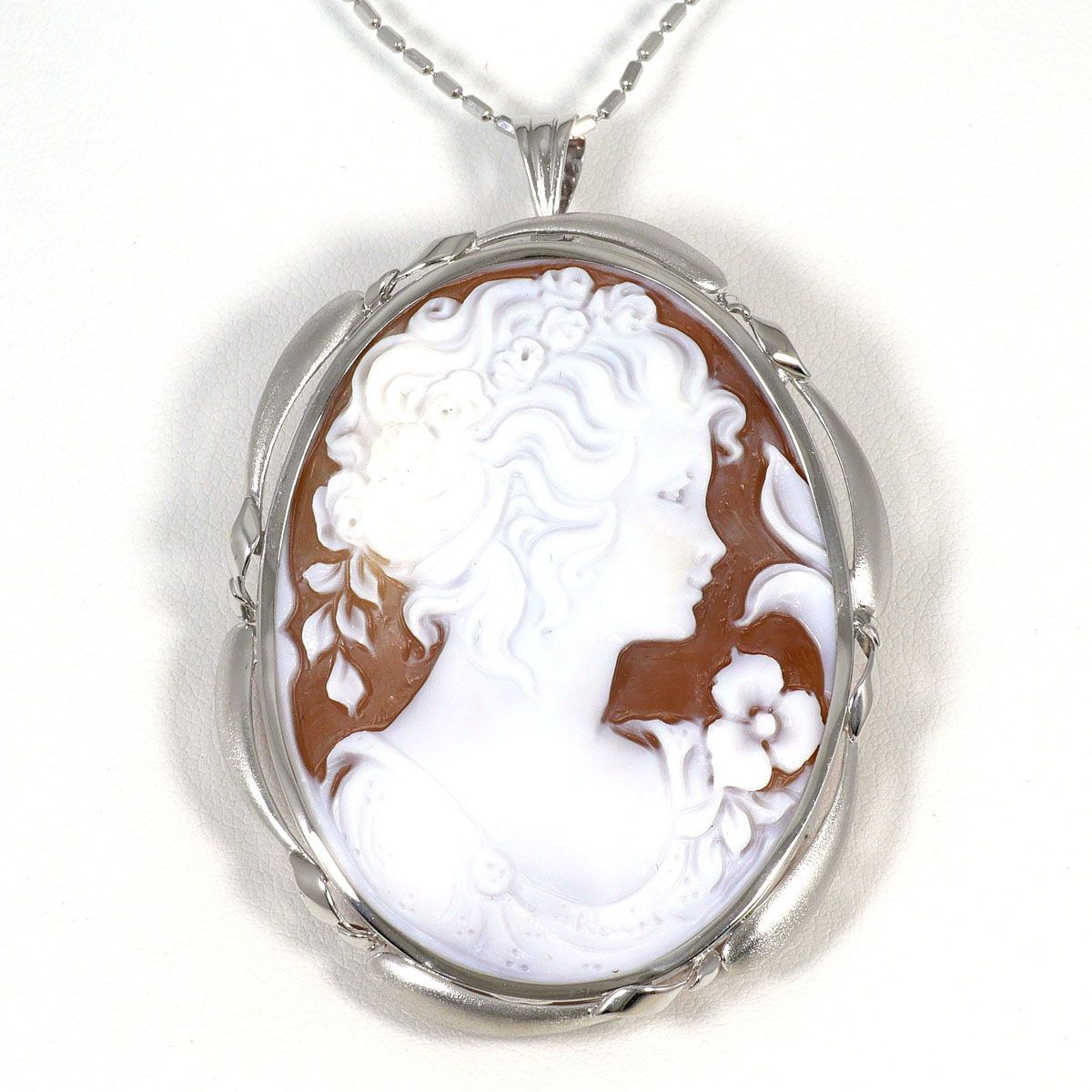 K18WG ネックレス シェルカメオ カード鑑別書 総重量約17.5g 約45cm