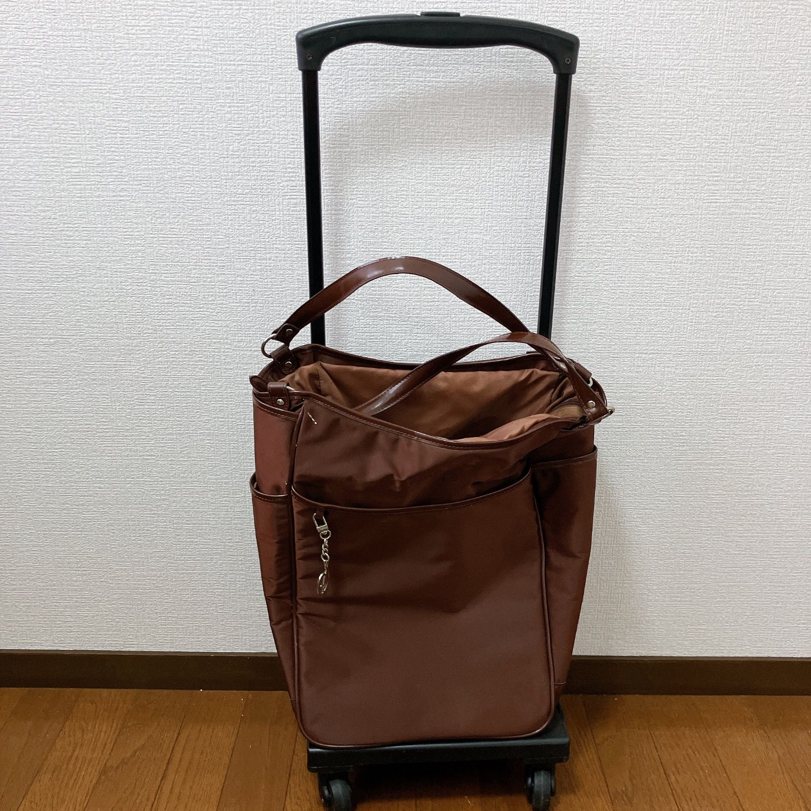 SWANY キャリーバッグ ブラウン 防水カバー付属 チャーム付き 美品