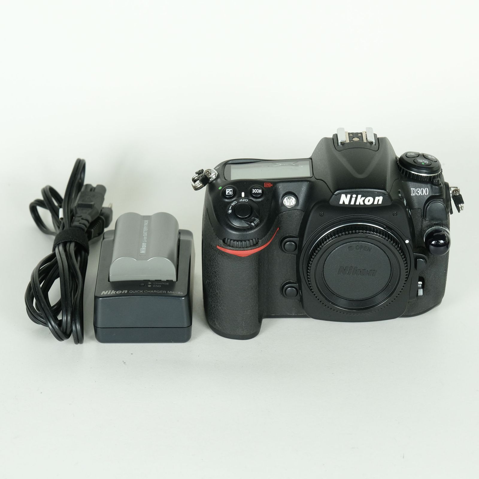 [並品 | シャッター数23,300回] Nikon D300 ボディ | ニコンFマウント