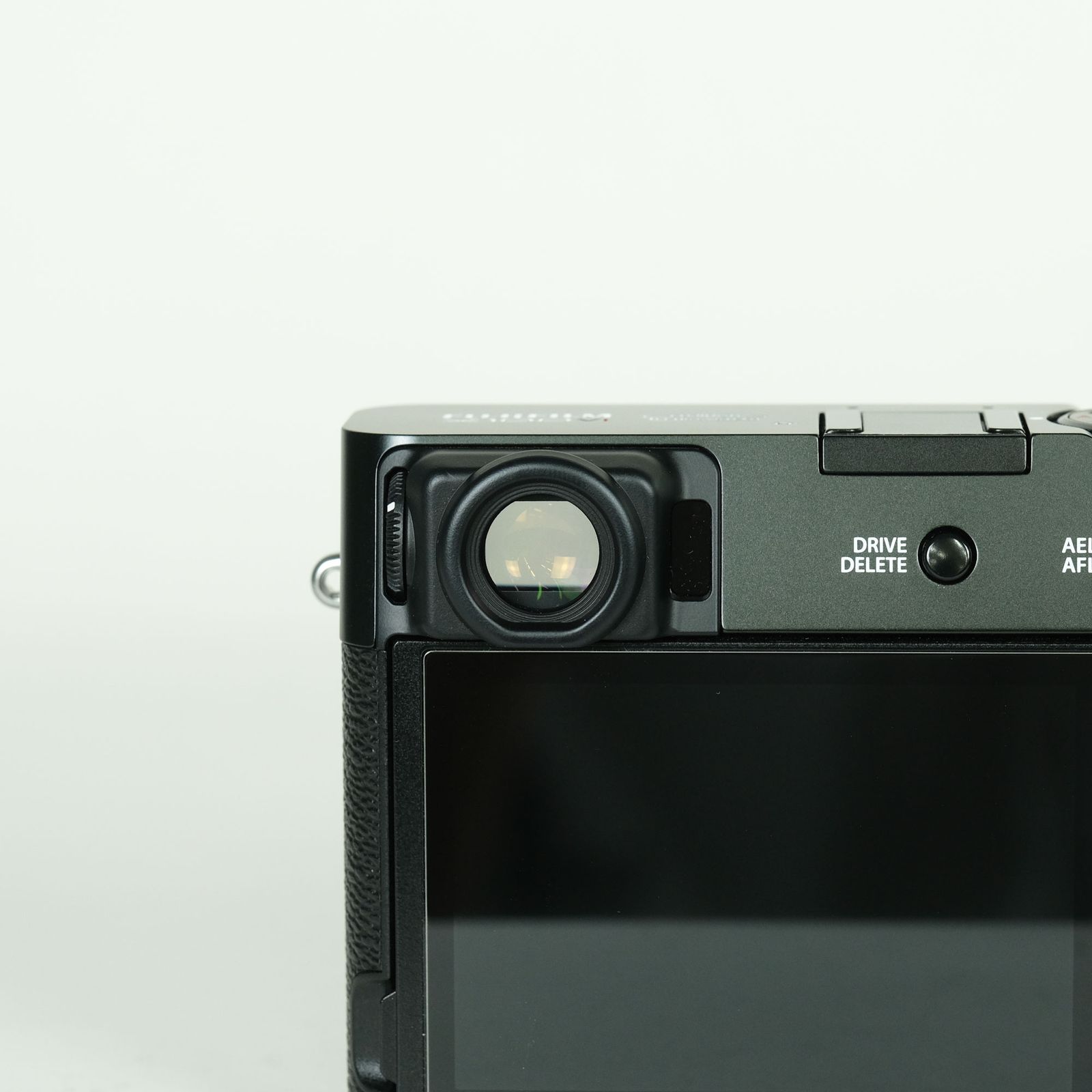 FUJIFILM X100VI ブラック 美品 シャッター4,700回付属品完備 美品 | シャッター数2,200回｜別売り付属品付] FUJIFILM X100VI