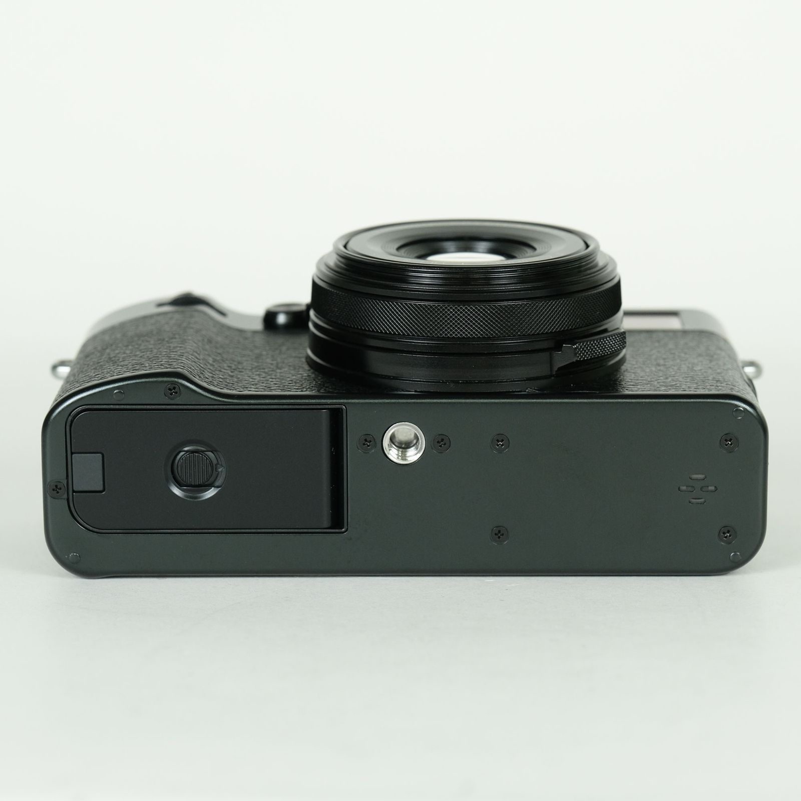 美品 | シャッター数2,200回｜別売り付属品付] FUJIFILM X100VI
