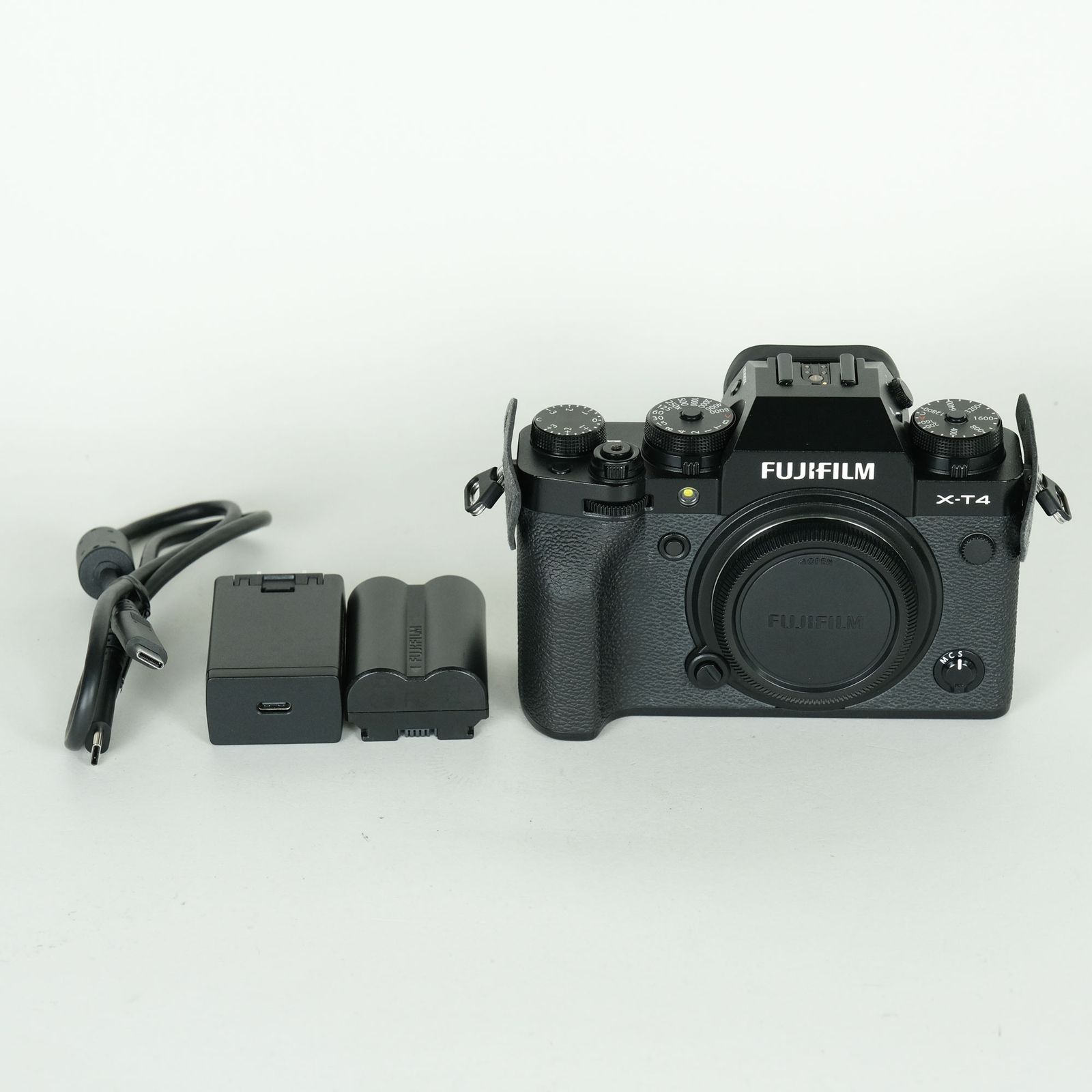 送料無料】[美品 | シャッター数15回] FUJIFILM X-T4 [ボディ ブラック