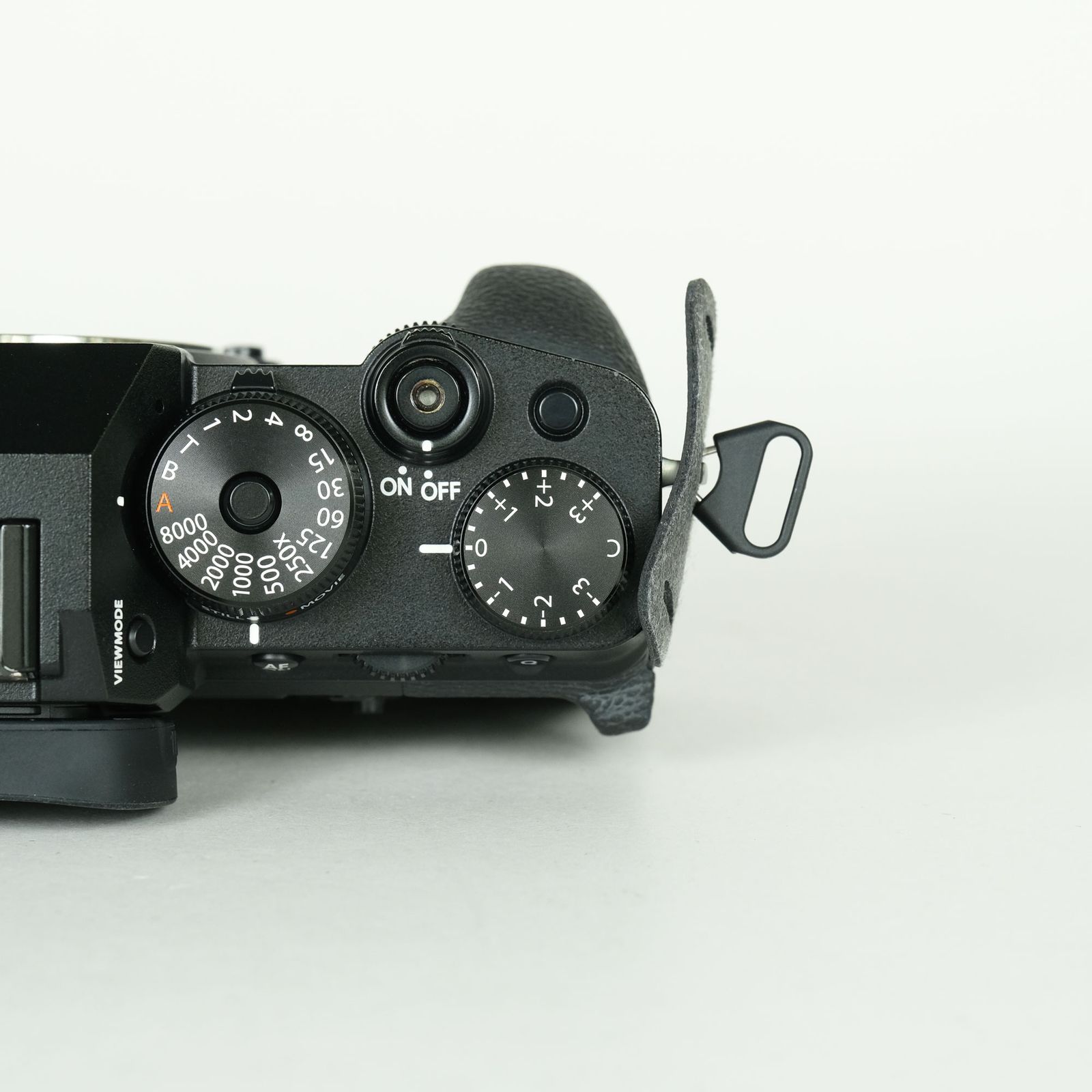 [美品 | シャッター数15回] FUJIFILM X-T4 [ボディ ブラック] | FUJIFILM Xマウント