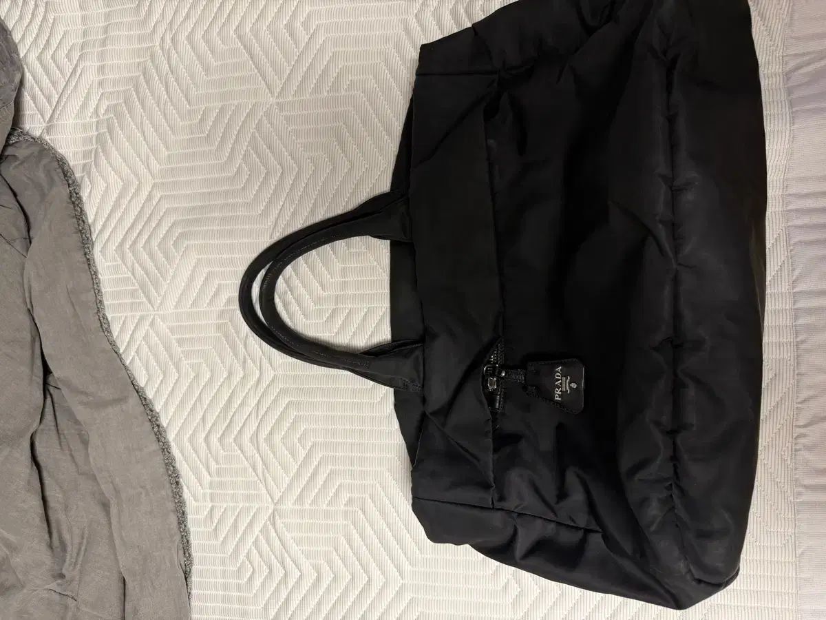 PRADA リナイロン トートバッグ large