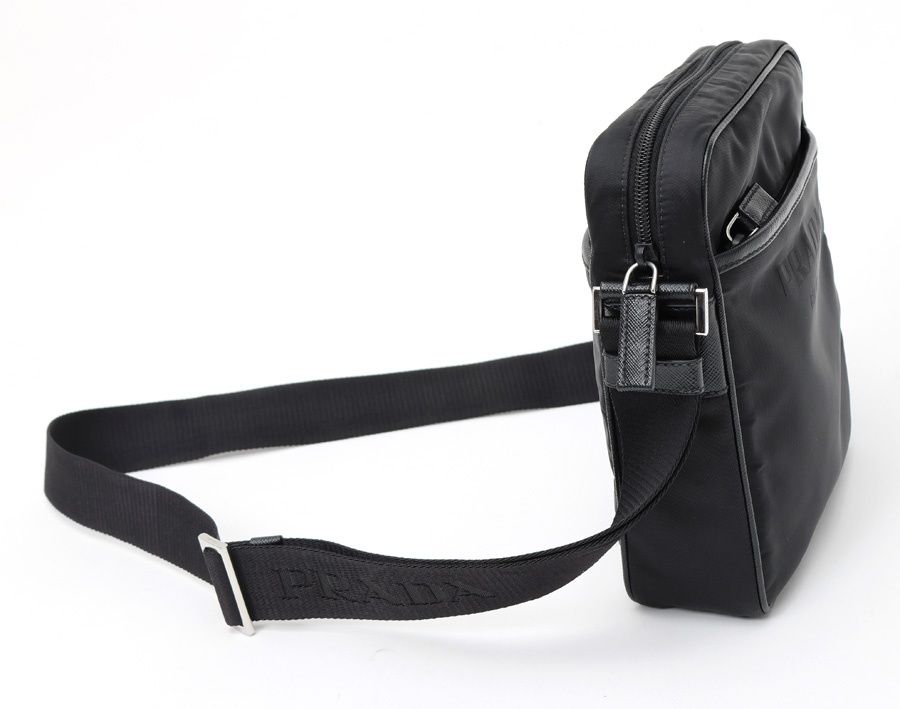 プラダ / PRADA　Re-Nylon × サフィアーノレザー ショルダーバッグ　2VH143　ナイロン　ブラック 【中古】 プラダ / PRADA Re-Nylon × サフィアーノレザー ショルダーバッグ