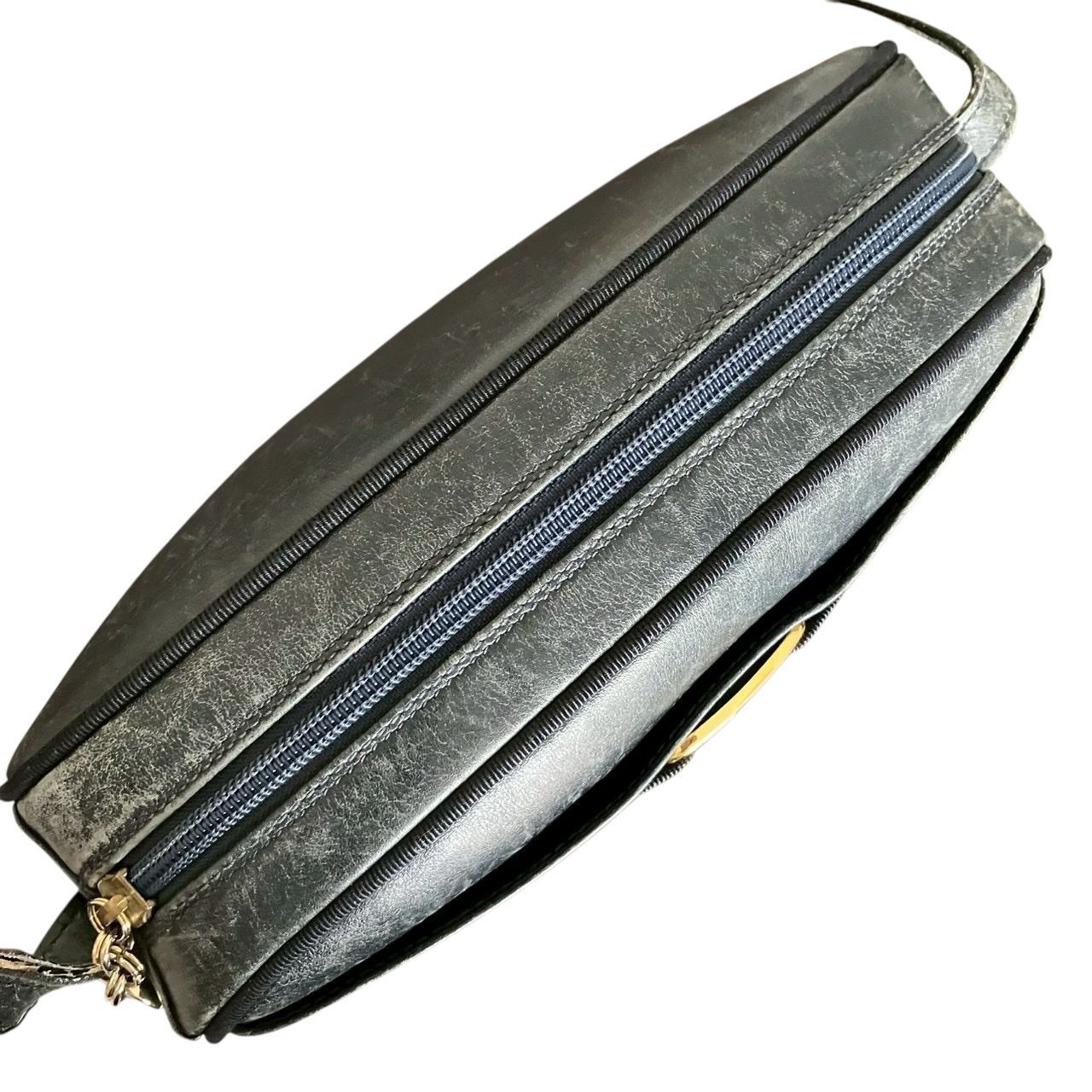 美品☆Salvatore Ferragamo(フェラガモ)☆ショルダーバッグ MY0844】【訳あり】SalvatoreFerragamo サルバトーレフェラガモ