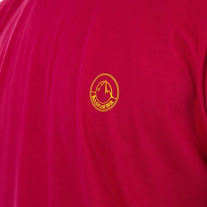 ラスポルティバ メンズ トップス Tシャツ La Sportiva Climbing On The Moon TShirt Mens FucsiaGiallo ラスポルティバ メンズ トップス Tシャツ La Sportiva Climbing On The Moon TShirt Mens FucsiaGiallo