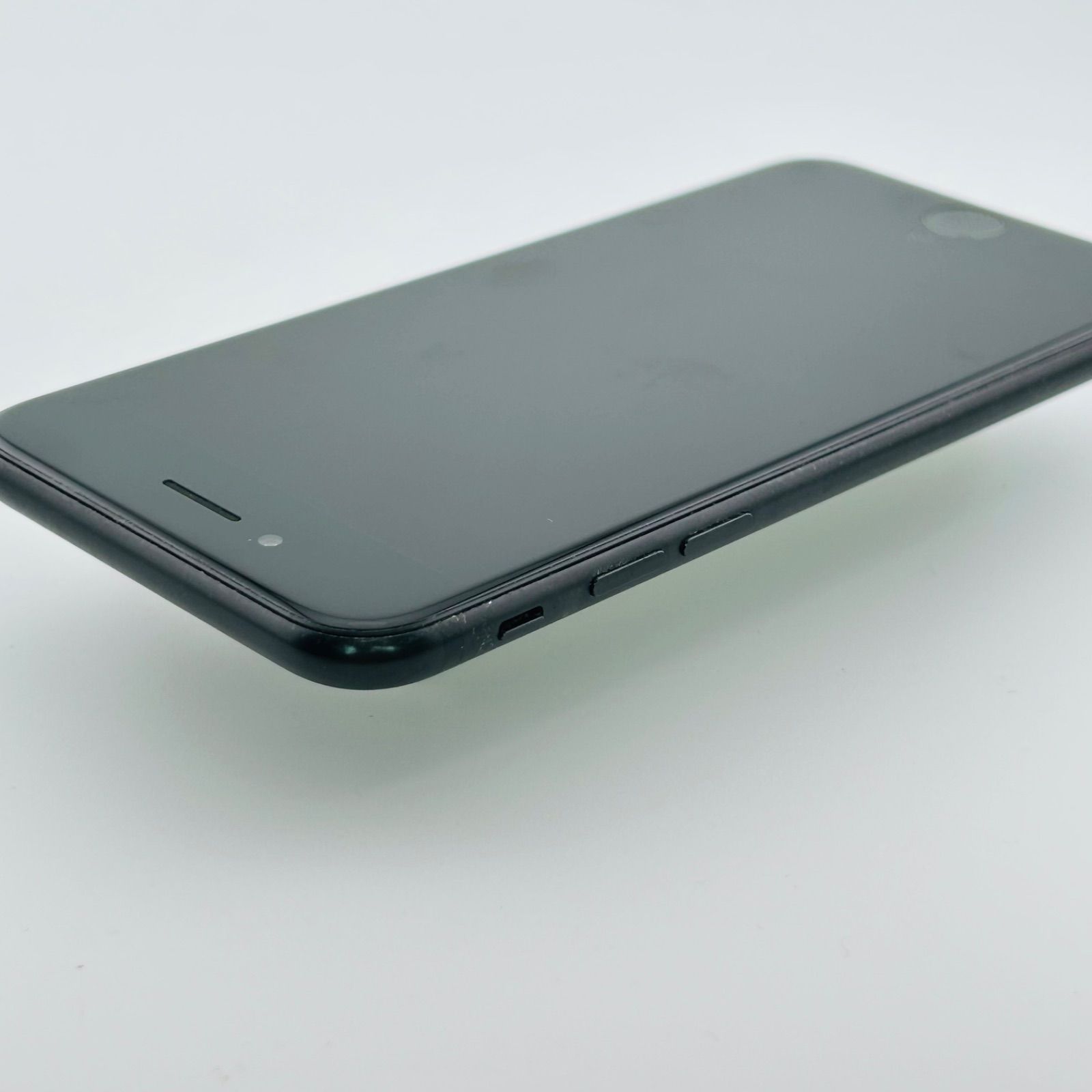 バッテリー良好 iPhone7 32GB ジェットブラック SIMフリー(simロック解除済) 白ロム 中古 本体 動作確認済 【最短送料無料】J-251 バッテリー良好 iPhone7 32GB ジェットブラック SIMフリー(simロック解除済) 白ロム 中古 本体 動作確認済 【最短送料無料】J-251