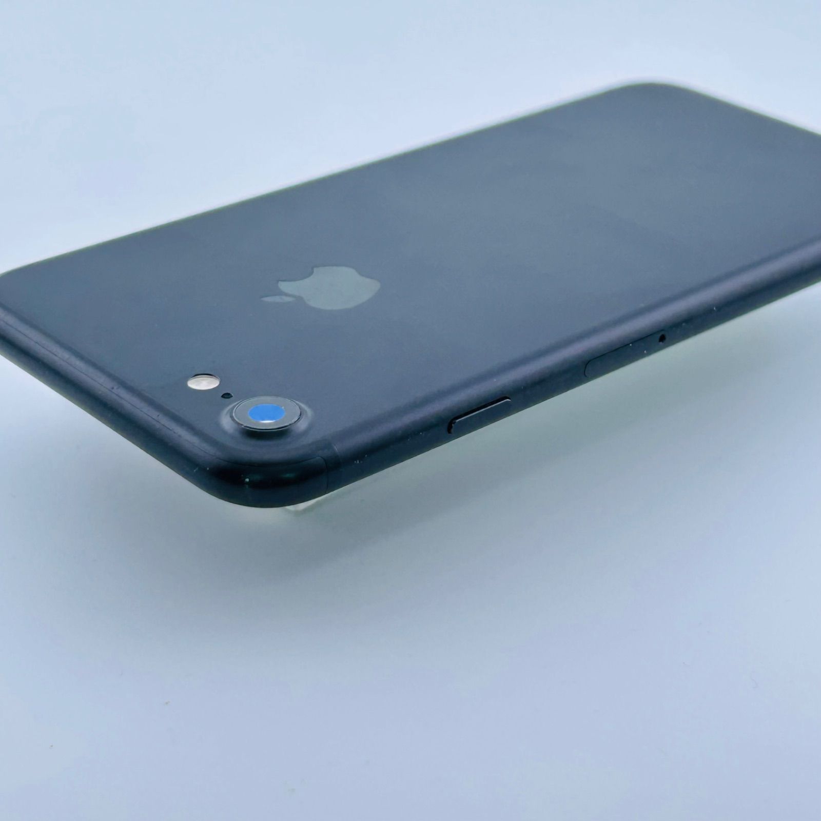 バッテリー良好 iPhone7 32GB ジェットブラック SIMフリー(simロック解除済) 白ロム 中古 本体 動作確認済 【最短送料無料】J-251 バッテリー良好 iPhone7 32GB ジェットブラック SIMフリー(simロック解除済) 白ロム 中古 本体 動作確認済 【最短送料無料】J-251