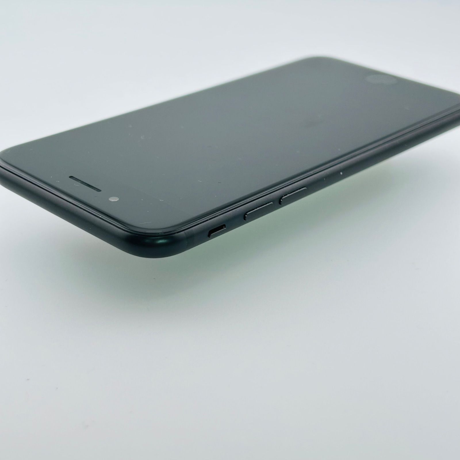 バッテリー良好 iPhone7 32GB ジェットブラック SIMフリー(simロック解除済) 白ロム 中古 本体 動作確認済 【最短送料無料】J-249