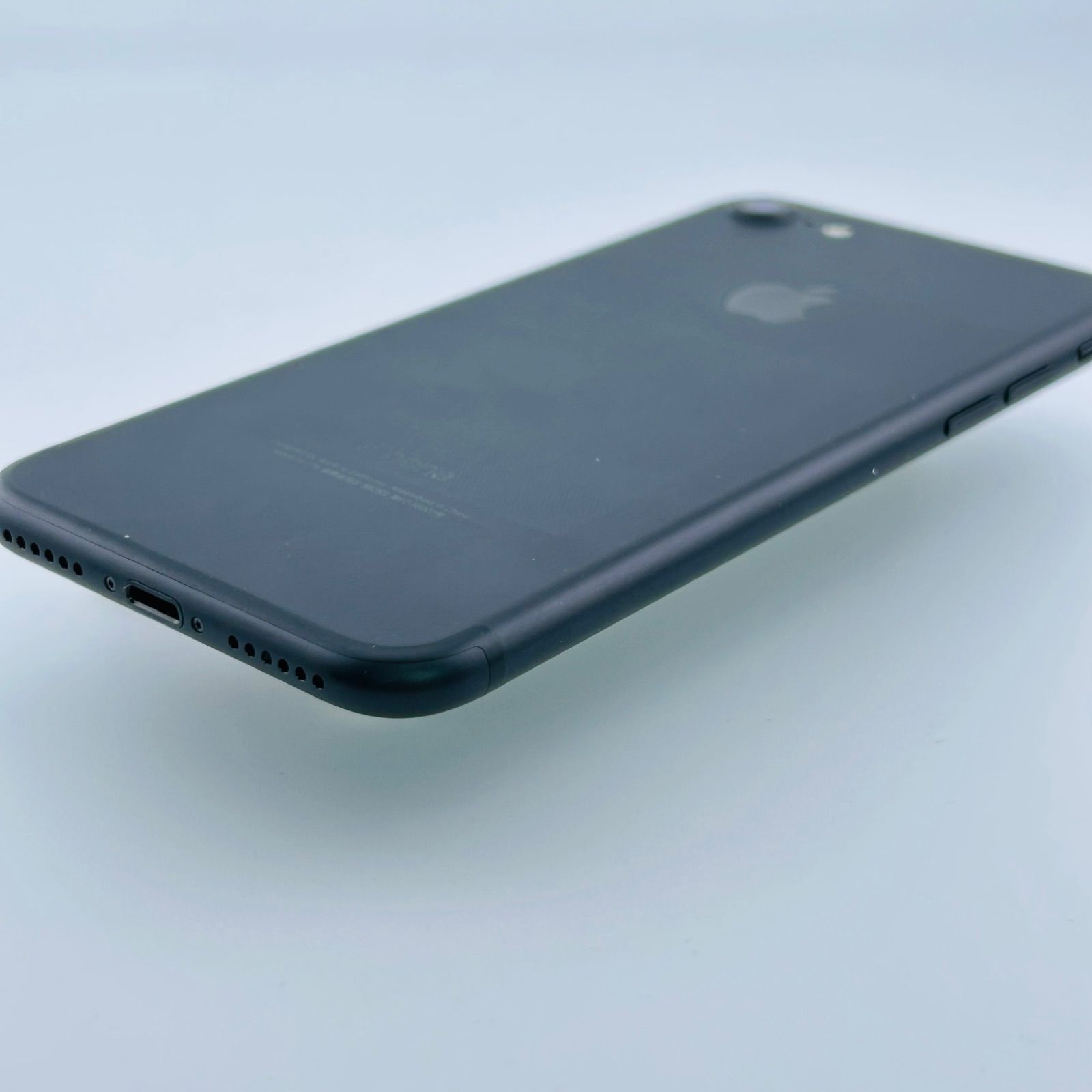 バッテリー良好 iPhone7 32GB ジェットブラック SIMフリー(simロック解除済) 白ロム 中古 本体 動作確認済 【最短送料無料】J-249