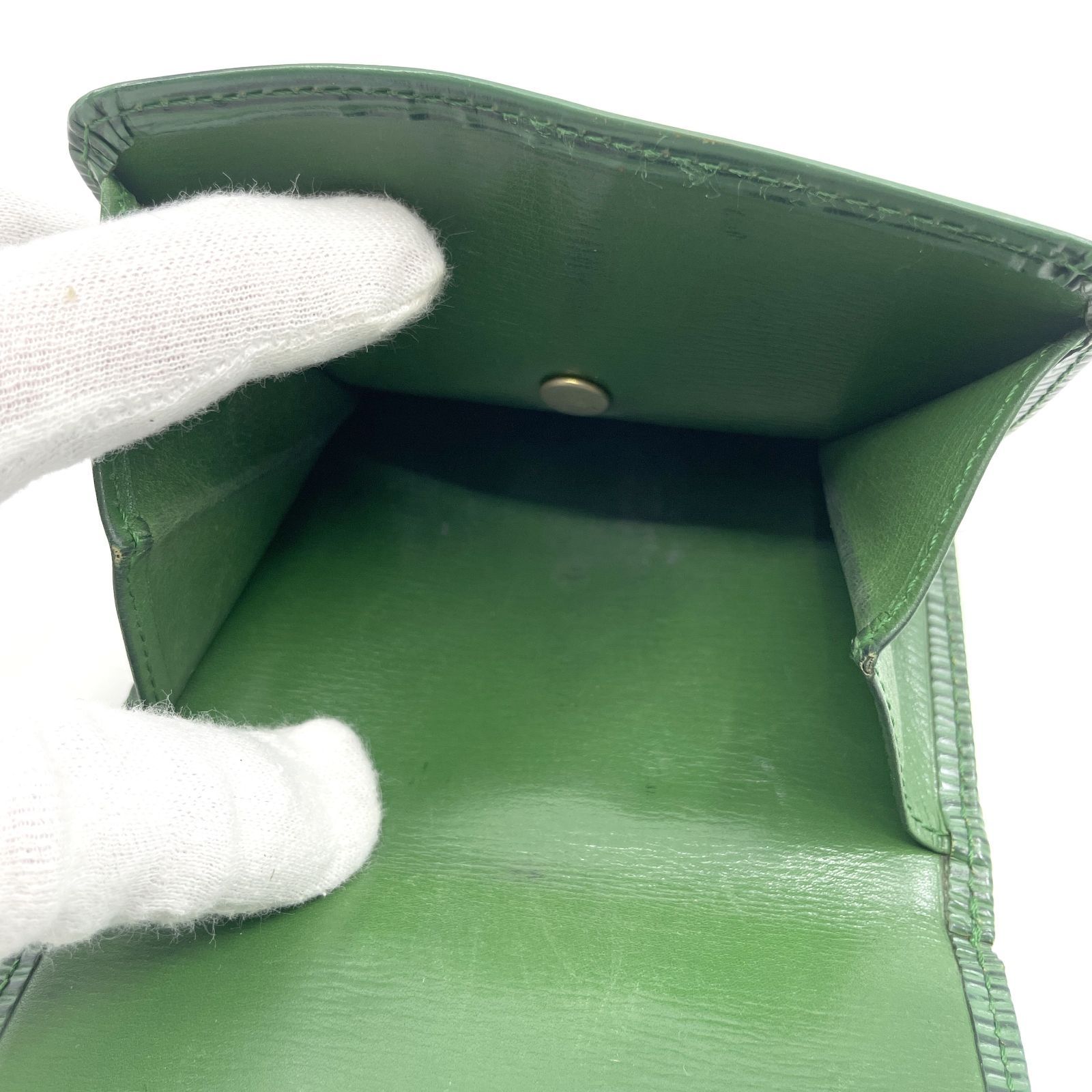 LOUIS VUITTON　ルイヴィトン Wホック 三つ折り財布 エピ ポルト モネ ビエ カルト クレディ M63484 ボルネオ グリーン　シリアル：LO1910