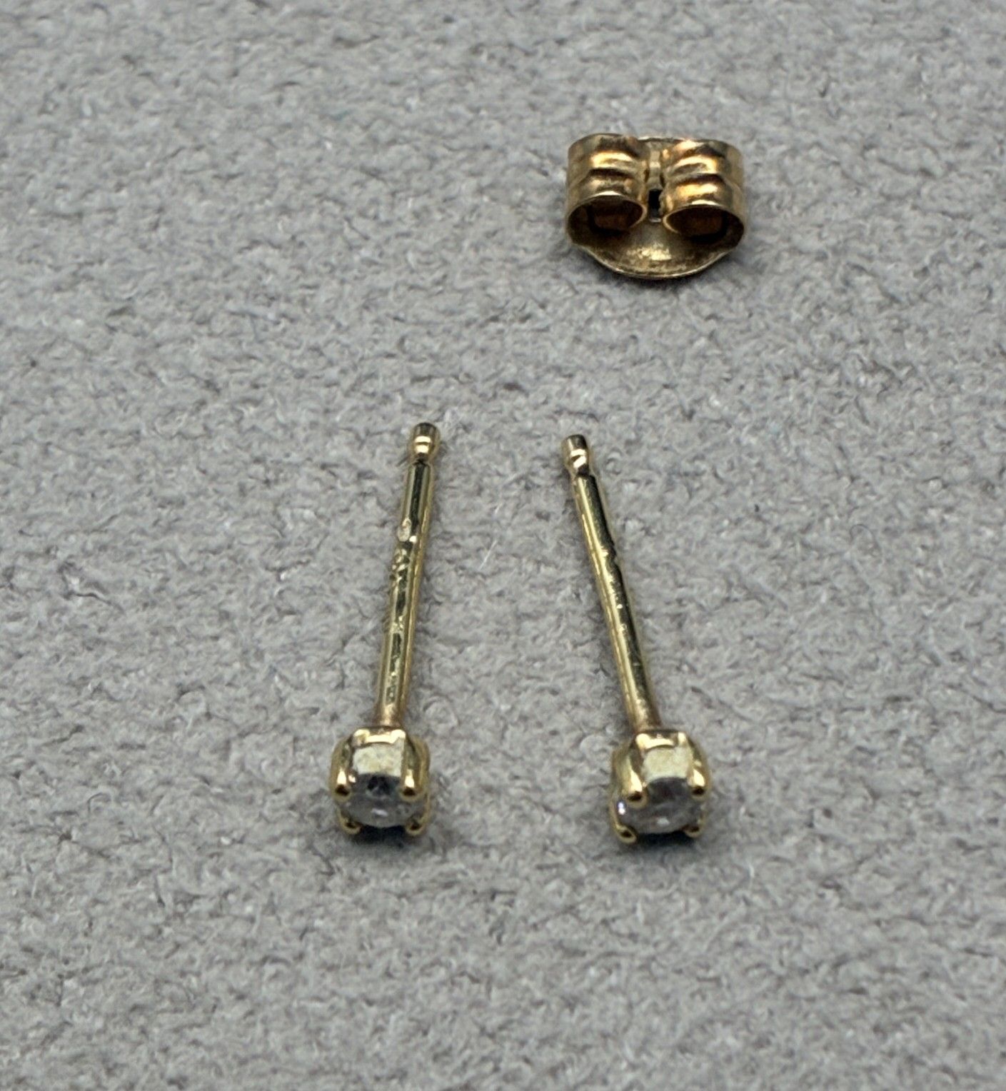 K18 ピアス0.2ｇ B25100212