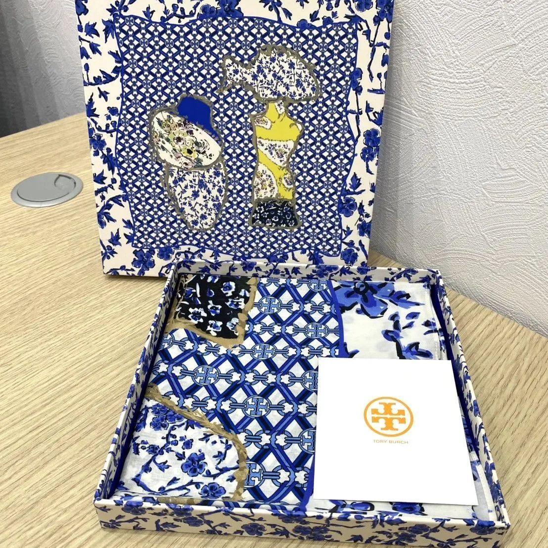 未使用】Tory Burch トリーバーチ スカーフ - メルカリ