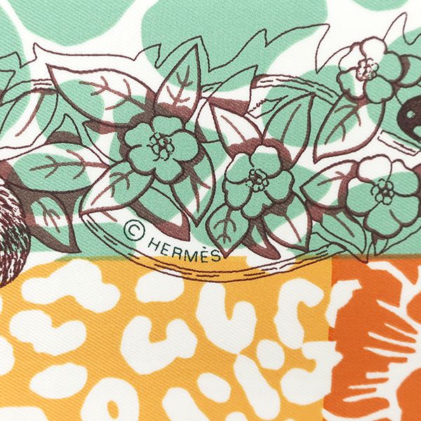 エルメス HERMES スカーフ カレ70 CARRE シルク ヴェール×オレンジ×ブラウン 新品 未使用 【JUNGLE LOVE /ジャングルラブ】 【箱】【中古】 エルメス HERMES スカーフ カレ70 CARRE シルク ヴェール×オレンジ