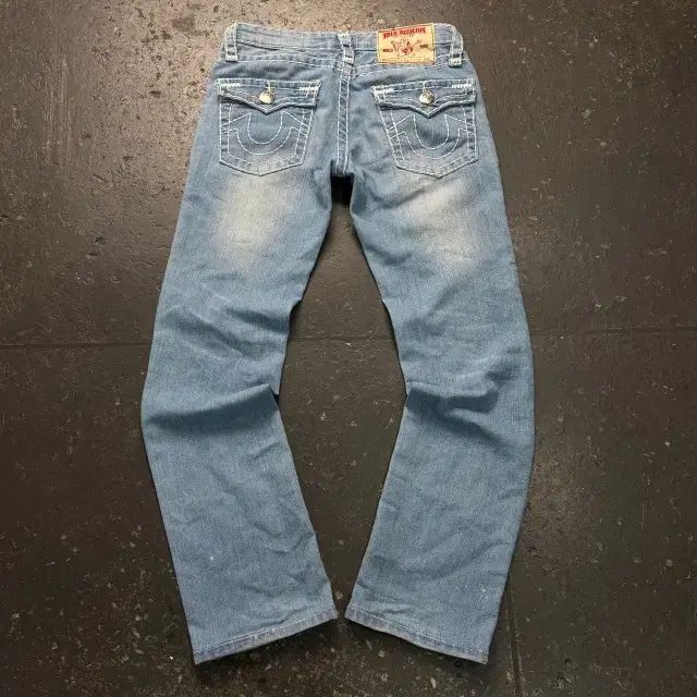 28 トゥルーレリジョン ビリー BIG T ブーツカット デニムパンツ