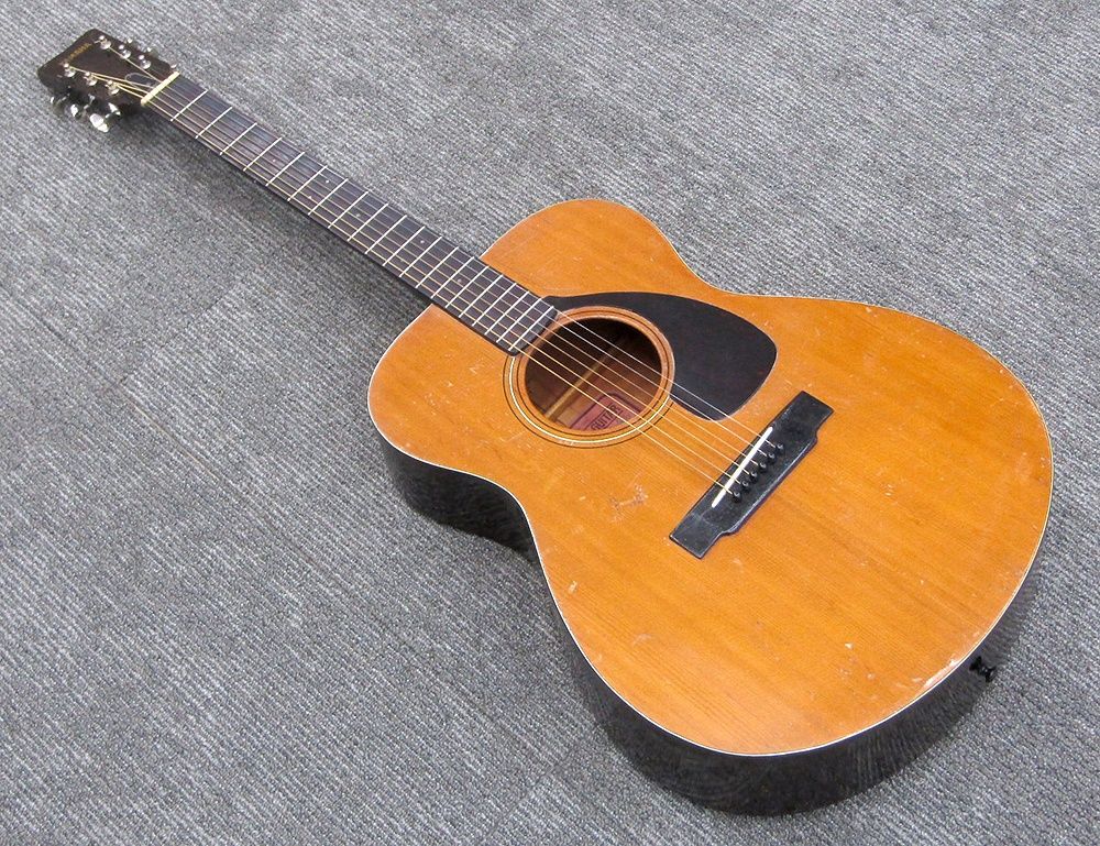 YAMAHA ヤマハ FG-110 アコースティックギター 赤ラベル 本体のみ
