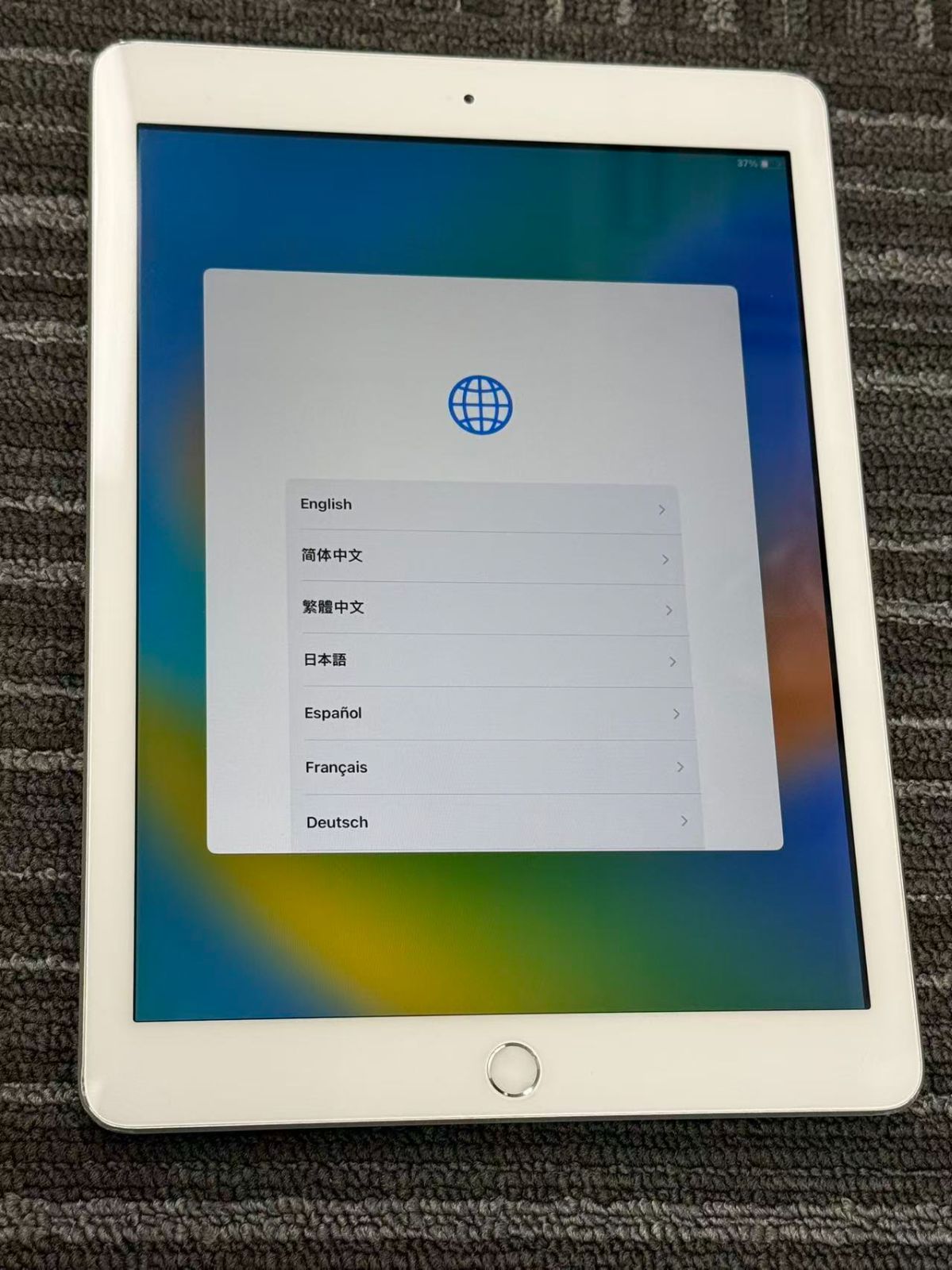 美品 電池83％ Apple iPad5 SIMフリー 32GB シルバー【動作確認・初期