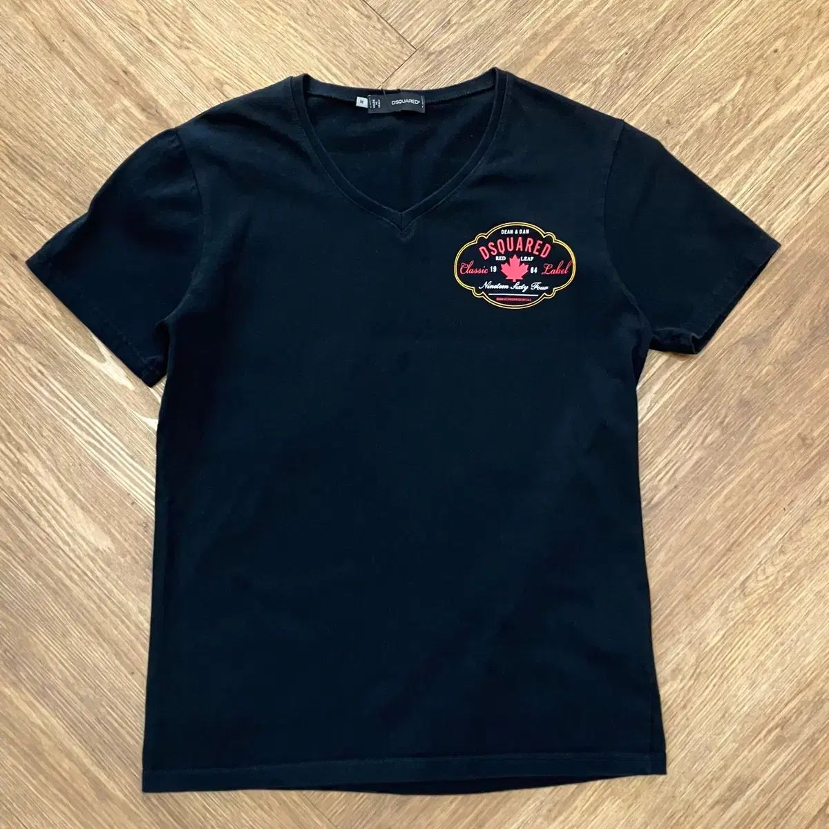 N187 DSQUARED2 ディースクエアード2 Vネック 半袖