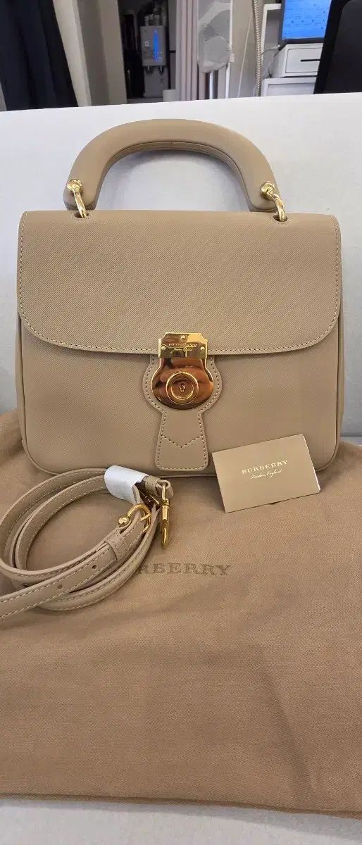 (値下げ可能)BURBERRY バーバリー DK88トップハンドルバッグ ベージュ (完全特A級)