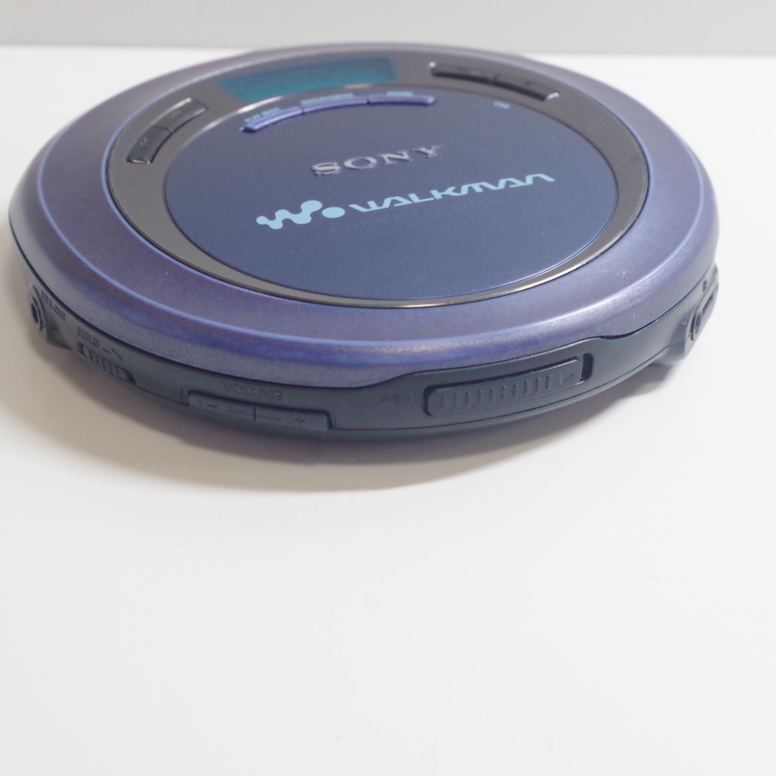 A7126 SONY ポータブルCDプレーヤー D-E666 - メルカリ