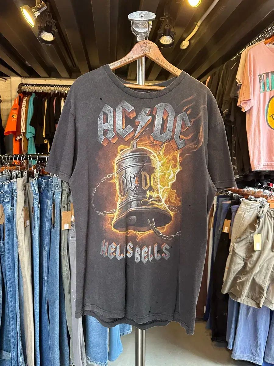 100 ACDC ロックバンド フェイド プリンティング Tシャツ