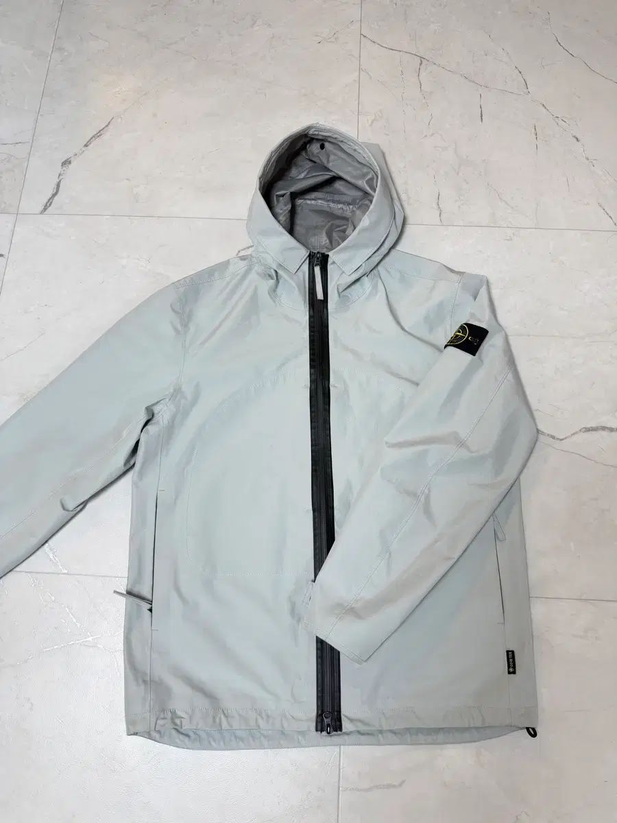 STONE ISLAND ストーンアイランド ゴアテックス GORE-TEX ウィンドブレーカー L