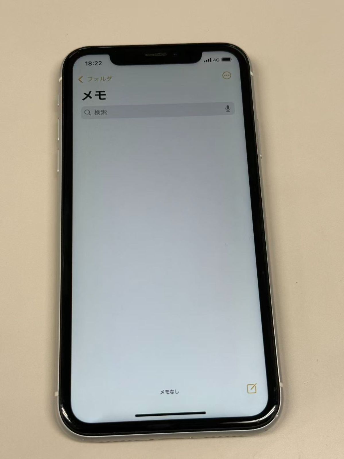 iPhoneXR 128GB ホワイト SIMフリー バッテリー99%- メルカリ