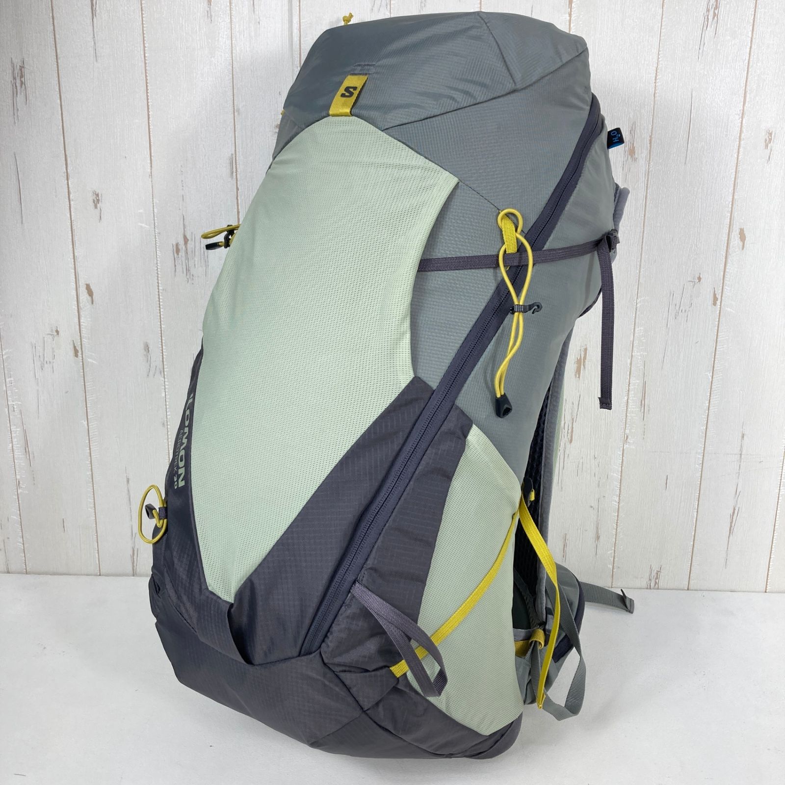 ?️Men's M/L グレー系 Salomon ( サロモン ) エアロ トレック 30 AEROTREK 30 ナイロン バッグ ストレージ バックパック 容量【30L～54L】 z00059463 容量【30L～54L】 バックパック