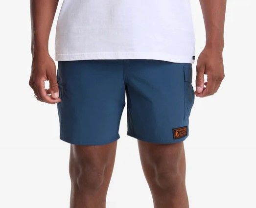 VOLCOM メンズ TRULY LIBERATED WORK TRUNK 17 水陸両用 ボードショーツ 2026年夏モデル サーフパンツ ボードショーツ 水着 海パン ボルコム