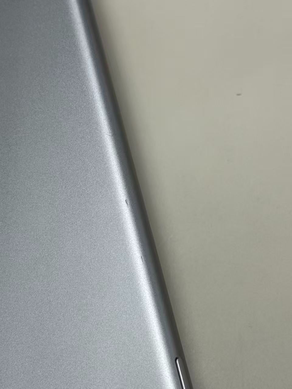 iPad 第5世代 32GB スペースグレイ 91%バッテリー - メルカリ