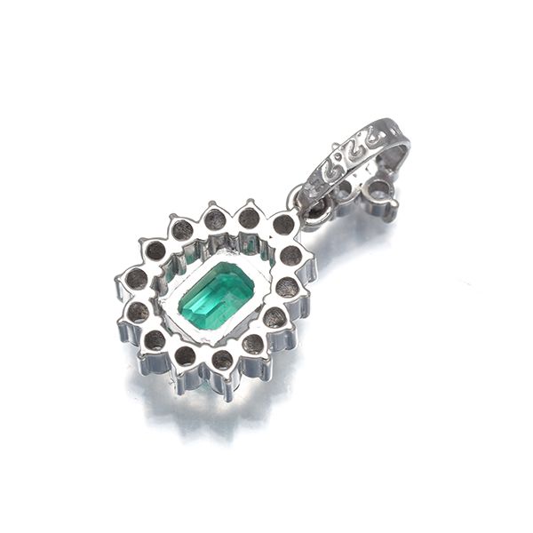 エメラルド 0.22ct ダイヤ ダイヤモンド 0.23ct クラシック ペンダント