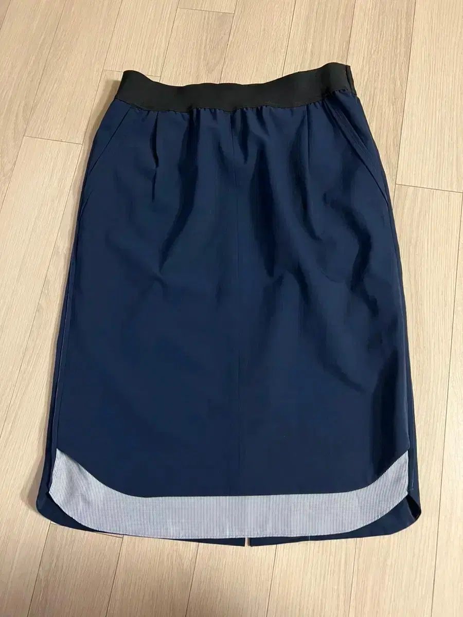 KUHO クホ シャカシャカ素材 ナイロン レイヤード 밴딩 スカート ネイビー ストライプ バイカラー