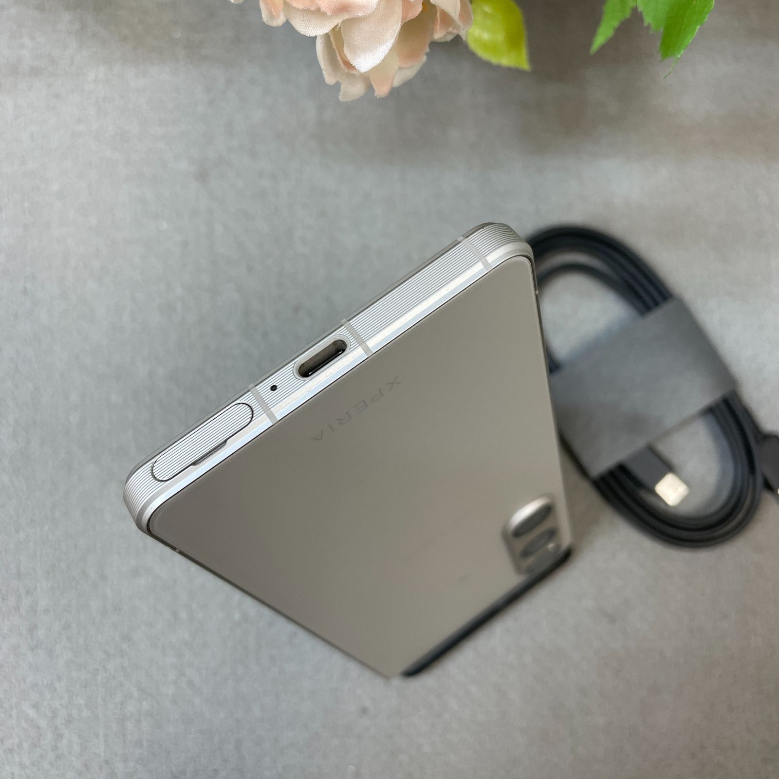 Xperia 1 VI 256GB プラチナシルバー ドコモ版SIMフリー - メルカリ